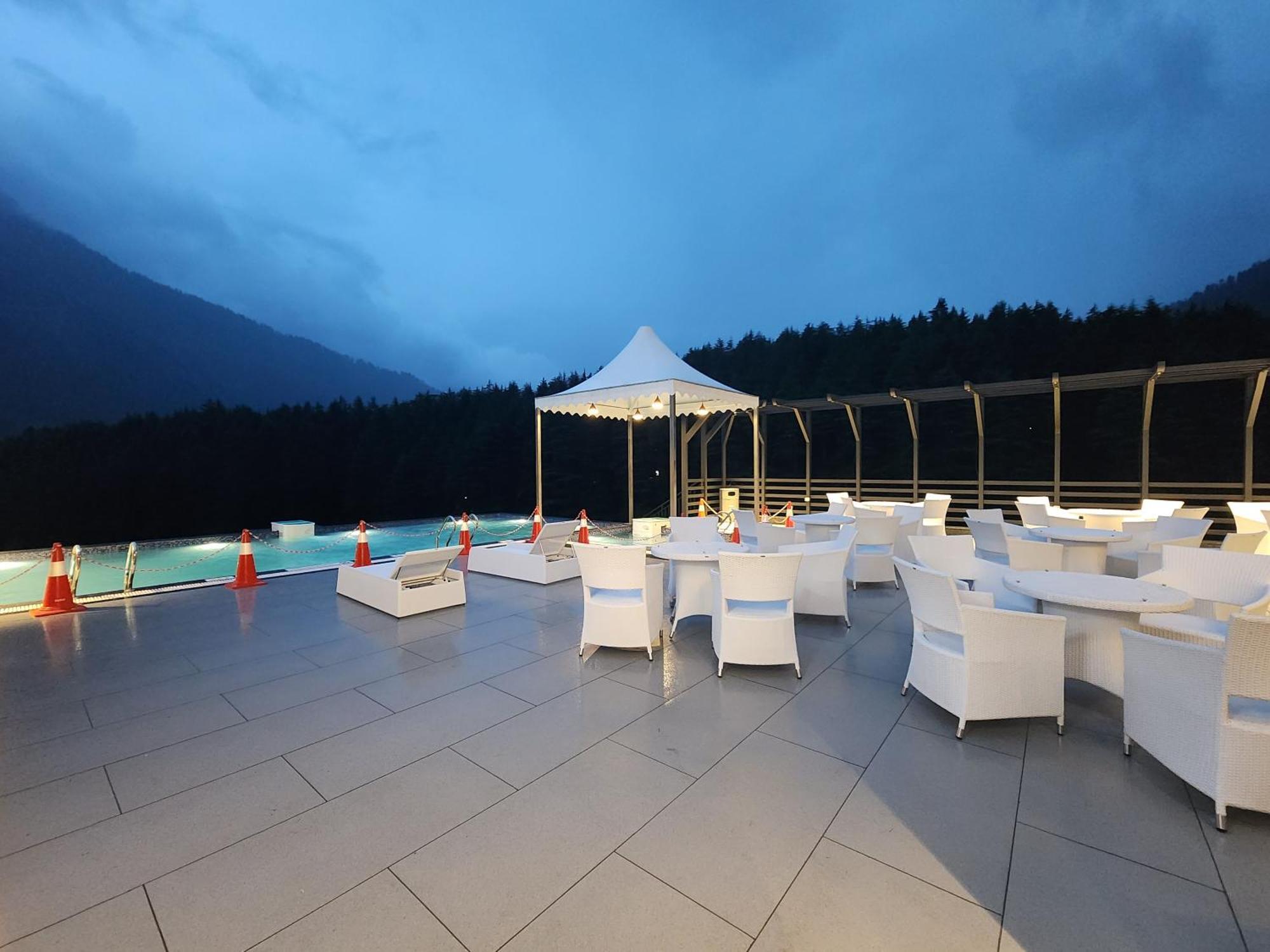 The Orchard Greens Resort - A Centrally Heated Property Manāli Exterior foto